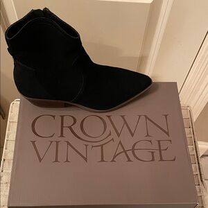 Crown Vintage Elegant Black Ankle Booties